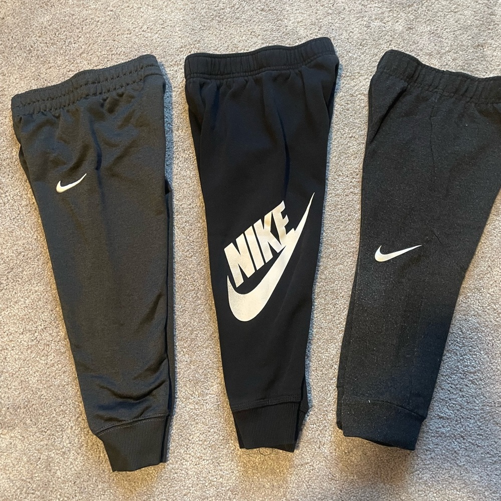 3 Pair Nike Joggers- XS (4)
